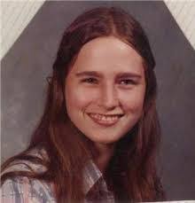 Danielle Arp's Instagram, Twitter & Facebook