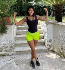 Celebsmoney has recently updated carolina marconi's net worth. Carolina Marconi Affronta Il Secondo Ciclo Di Chemioterapia Ho Iniziato A Perdere I Capelli Ma Prima Di Rasarli Gossip It
