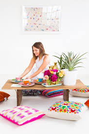 Floor Seating Idea Diy Floor Table Decor Diy By Sugar Cloth Diy Table Decor Diy Flooring Vintage Home Decor