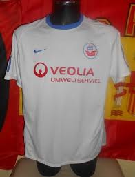Sie bieten auf folgenden artikel: Hansa Rostock Trikot Pin 2011 2012 Away Badge Kit Veolia Pins Anstecknadeln Scribeemr Sammeln Seltenes