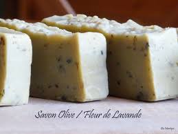 Fabrication De Mon Premier Savon Lessive De Soude Savon Recettes De Savon Maison