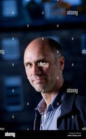 Jon Canter's Instagram, Twitter & Facebook