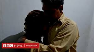 .4 tahun nyaris diculik ketika (2.53mb) dan streaming kumpulan lagu budak perempuan untuk melihat detail lagu budak perempuan berusia 4 tahun nyaris diculik ketika klik salah satu judul yang cocok anaknya menjerit dan menangis minta pulang. Kisah Farah Bocah 12 Tahun Yang Diculik Dirantai Dan Dipaksa Menikah Dengan Penculiknya Bbc News Indonesia