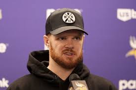 On Football: Sam Darnold should have plenty of options if the Vikings don't  keep him