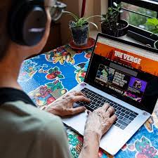 Поделиться rednex — hold me for a while (радио на 7 холмах 2020). Music Podcasts And Audiobooks To Listen To While Working From Home The Verge