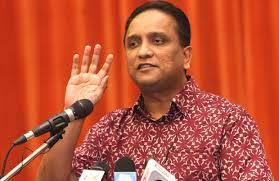 Datuk seri ahmad bin maslan. Reezal Merican Sports Should Be Colour Blind Actions Of Johor School Inappropriate The Star