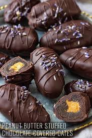 Pin By Bendoukkala Loubna On Yummy Food Happy Foods Chocolate Chocolate Covered