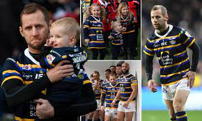 Get latest scores and headlines sent. Rob Burrow Holds Back Tears After Leeds Rhinos Legend Was Diagnosed With Motor Neurone Disease Daily Mail Online