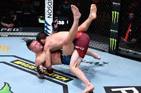 Moises is listed as a +450 underdog, signaling that a $100 bet would net $450 if he's victorious saturday night. Ufc 259 Results Islam Makhachev Taps Out Drew Dober With Arm Triangle Choke After Suffocating Performance Mma Fighting