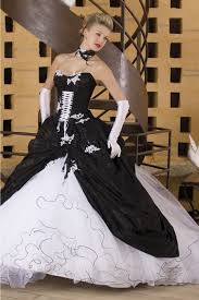Einige technologien, die wir einsetzen, sind notwendig, um wichtige funktionalität bereitzustellen, z. Schwarz Weisse Brautkleid Lange Brautmode Hochzeitskleid Mit Spitze Brautmode Brautkleid Braut