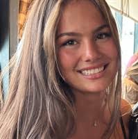 Olivia Simon's Instagram, Twitter & Facebook