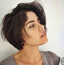 Ruya Adli Kullanicinin Hair Panosundaki Pin 2020 Kadin Kisa Sac Pixie Sac Stilleri Pixie Sac