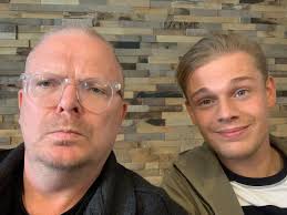 Dennis Schouten en Jan Roos lijnrecht tegenover Televizier in rechtszaal