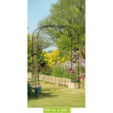L'abri de jardin en bois se veut plus classique. Arche De Jardin Extra Large Pergola Decorative En Metal Pergol