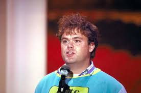 Paul de leeuw als het pseunodiem annie de rooy: Paul De Leeuw Verguisd En Vereerd Ditjes Datjes