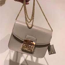 Cuscini imitazione fendi / ingrosso pelletteria accessori moda articoli regalo sicilia catania marca capoverde : Sconto Imitazioni Di Designer 2021 In Vendita Su It Dhgate Com
