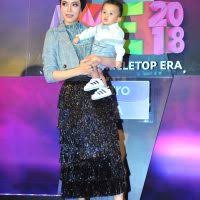 Opening montage by rgba studio on vimeo, the home for high quality videos and the people who love them. Di Sekitar Karpet Merah Anugerah Meletop Era 2018