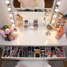 Finding The Right Light For Makeup Makeup Tutorials For Beginners Everything You Need To Know Makeup Rooms Beauty Room Makeup Room
