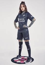 Hace tiempo que sólo está abocado al basquet, pero desea volver al fútbol. Candelaria Tinelli Launches Special Edition San Lorenzo 18 19 Jersey Soccerbible