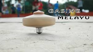 Ketika tali pada gasing ini di tarik, gasing akan berputar. Gasing Part 2 By Sha Dnm