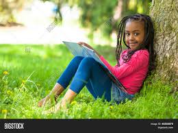 Resultado de imagen para IMAGEN DE1 NIÑO LEYENDO UN LIBRO