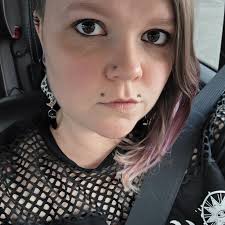 What are the pros and cons of the DirectTV Now plan?