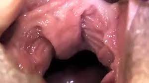 Fühlt man sich wohl in seinem körper und ist man glücklich und zufrieden in seinem leben, dann strahlt man das auch nach. Die Sau Zeigt Ihre Geile Fotze Von Innen Porzo Tv