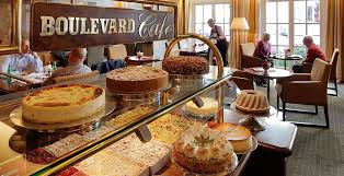 Vier jahre später kam hamburg in den genuss einer eigenen kaffeestube. Cafe Fruhstuck Hausgemachte Kuchen Hamburg Grand Elysee Hotel Cafe Fruhstuck Essen Und Trinken Fruhstuck Snacks