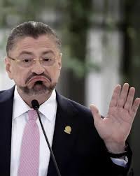 𝗣𝗢𝗟𝗜́𝗧𝗜𝗖𝗔 𝘚𝘌𝘎𝘜𝘐𝘔𝘐𝘌𝘕𝘛𝘖 𝘈 𝘐𝘔𝘗𝘖𝘙𝘛𝘈𝘕𝘛𝘌  𝘛𝘌𝘔𝘈... TSE solicita a diputados levantar inmunidad del presidente  Chaves por 15 denuncias de beligerancia política: El Tribunal Supremo de  Elecciones (TSE) solicitó este martes a la ...