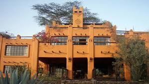 Lamark Archi La Maison Du Patrimoine Africain Nairobie Kenya In 2020 Traditional Architecture Crazy Houses Architecture Design