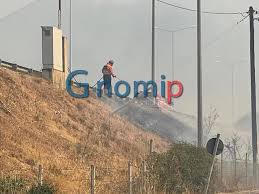 Jun 12, 2021 · φωτιά ξέσπασε στον καταυλισμό ρομά στον ριγανόκαμπο. Zvhcftnwamkogm