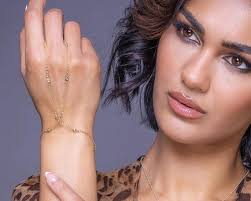 Hand Chain Isabel |elegant Hand Jewellery