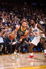 Stephen Curry Of The Golden State Warriors Handles The Ball Against The La Clippers On February 22 2018 At Oracle Are Nba Stephen Curry Stephen Curry Curry Nba