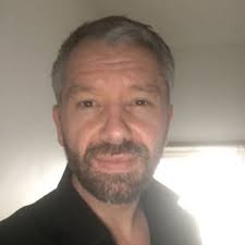 Mark Crombie (@Mr_Crombie)