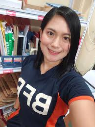 I know some people won't agree pero some of the people I met last night  told me I look like Jillian Ward and Jane Deleon, and that made me twinkle.  Hihi