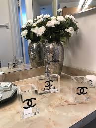 Pin De Sam Sam Em Chanel Decor Decoracao Chanel Decoracao Decoracao Tumblr