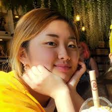 Diane Valencia's Instagram, Twitter & Facebook