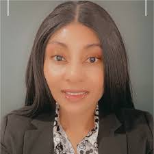 Alexandra Pearce's Instagram, Twitter & Facebook