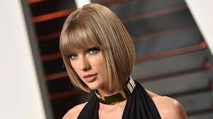 تايلور سويفت تطلق تطبيق شبكة التواصل الإجتماعي الخاص بها The Swift Life |  هاربرز بازار