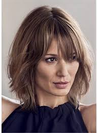 There are not many layers nor are there bangs or fringes here that make this look. Medium Length Hairstyles Wigs For Thin Hair Over 50 Wigsbuy Com