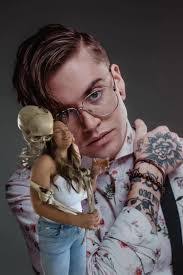 Eddie Berg's Instagram, Twitter & Facebook