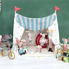 was fur ein mausezirkus die maileg mause haben inzwischen schon kult status und dieser zirkus ist doch einfach zu suss zum maileg maileg dolls maileg mouse