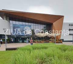 Decent food court and has. S Au Deschis Mallurile Èi Centrele Comerciale Din ConstanÈa Cum Este Atmosfera La Shopping Galerie Foto Video