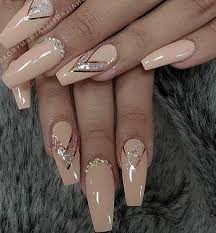 Son fáciles de conseguir y las encuentra en todos los tamaños. 10 Ideas De Unas Rosa Con Dorado Manicura De Unas Unas De Gel Elegantes Unas De Gel Bonitas