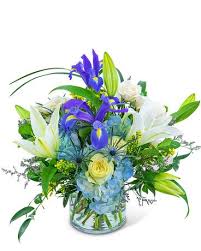 Dollar tree store at valley junction plaza in west des moines, ia. Untamed Beauty In West Des Moines Ia Nielsen Flower Shop Inc