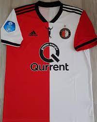 We gaan kijken wat er gebeurt als je een ajax shirt voor de kuip zet en een feyenoord shirt voor de arena. Feyenoord Home Camisa De Futebol 2018 2019 Sponsored By Qurrent