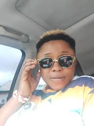 Ezenwanyi Oshimiri global