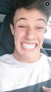 Hallie Roach (@roach_hallie)