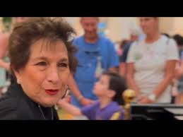 Pianist Carol Stein's Full Performance in the American Adventure Rotunda at  EPCOT