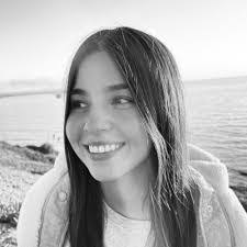 Ambar Diaz's Instagram, Twitter & Facebook